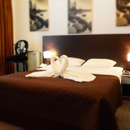 Motel Anghel กาลาจิ ภายนอก รูปภาพ