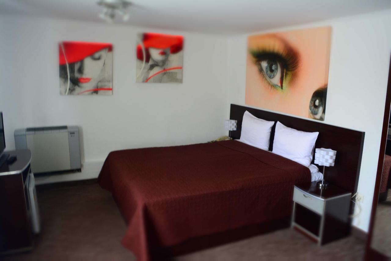 Motel Anghel กาลาจิ ภายนอก รูปภาพ